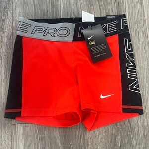 NWT Nike Pro Women’s 3” Shorts